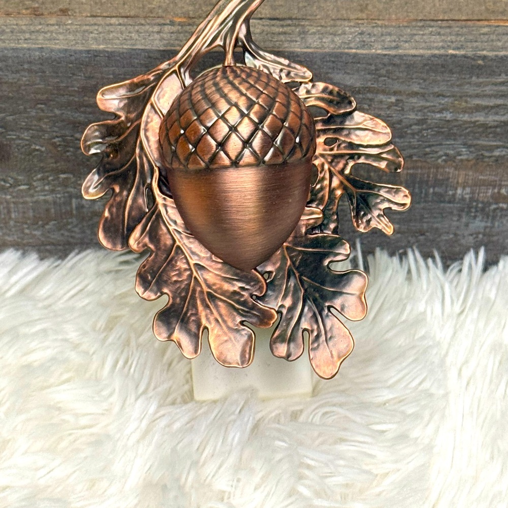 $7 Bundled💥 Bath and Body Works Acorn and Oak Leaf Wall Flower Holder